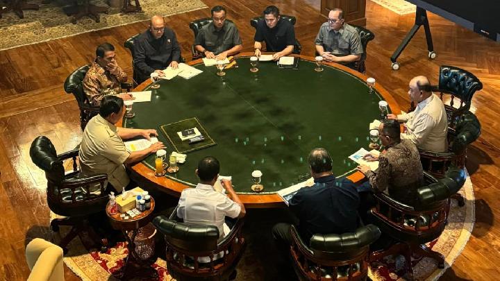 Prabowo Rapat dengan Bahlil hingga Rosan di Hambalang