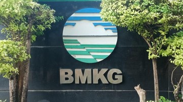 BMKG Ungkap Faktor Pemicu Hujan Lebat Guyur Jabodetabek hingga Picu Banjir