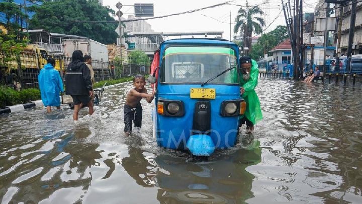 Sebanyak 63 RT di Jakarta Masih Tergenang Banjir Malam Ini