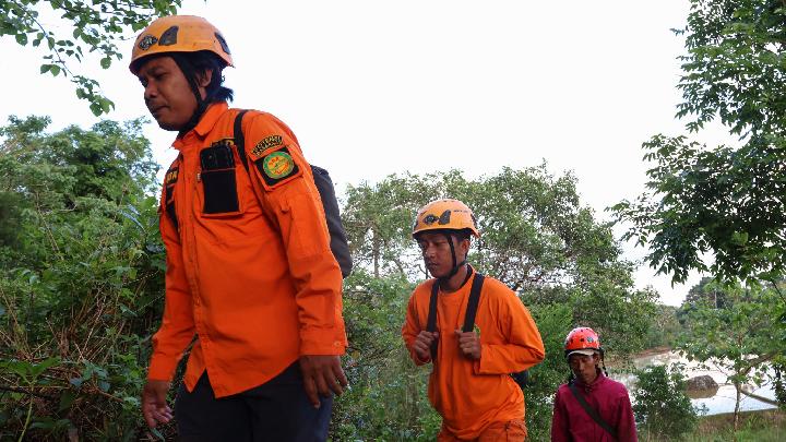 Tim SAR Mulai Sisir Badan Pesawat ATR Cari Kru dan Penumpang