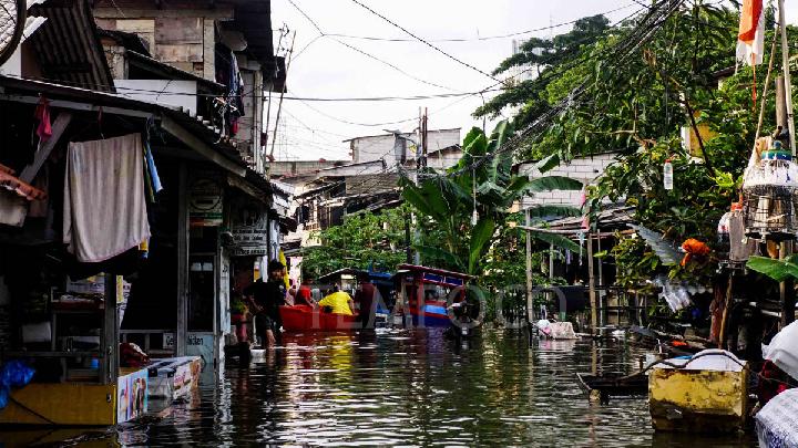 hujan-deras-rendam-31-rt-dan-18-ruas-jalan-di-jakarta