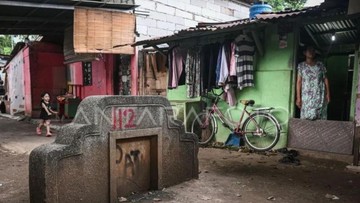 Warga di Jaktim Kena Peringatan Buntut Masih Bertahan di Pemakaman
