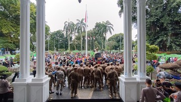 3 Fakta Sopir Demo di Balai Kota Bogor Gara-gara Razia Angkot Tua