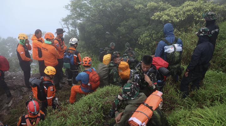 6 Korban Pesawat ATR Ditemukan, Satu Ada di Jurang 350 Meter
