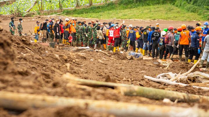 Legislator PDIP Heran Dampak Longsor Cisarua Masif