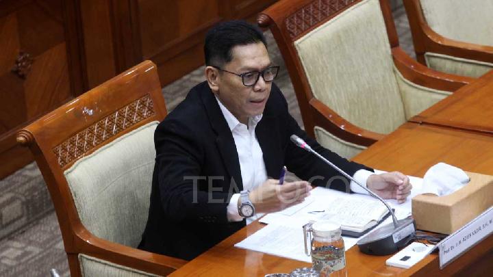 Adies Kadir ke MK hingga Isu Budi ke Kabinet Jadi Sorotan
