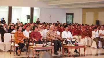 2 Kakak Presiden Prabowo Kunjungi Sekolah Rakyat, Disambut Mensos-Wamensos