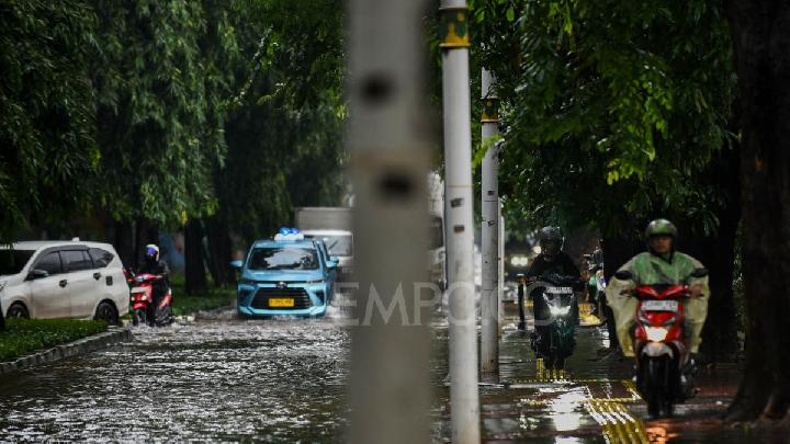 Banjir Masih Genangi 17 RT serta Ruas Jalan di Jakarta