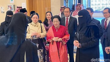 Didampingi Prananda-Puan, Megawati Bincang Bareng Mahasiswi WNI di PNU Riyadh