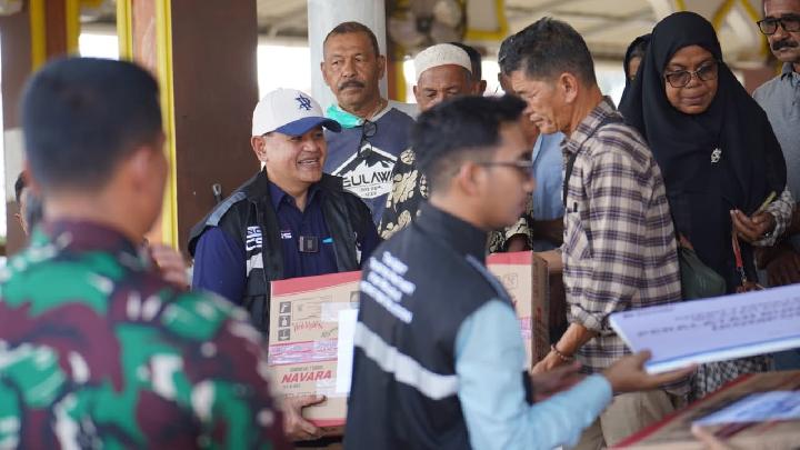 kompor-gas-hingga-fasilitas-mck,-bantuan-bri-insurance-ke-aceh-dan-medan