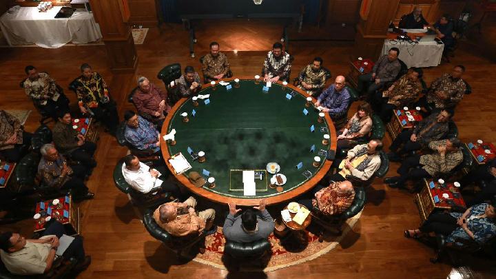 prabowo-berdiskusi-dengan-22-pengusaha-di-hambalang