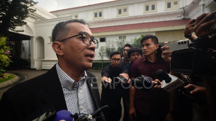 prabowo-memanggil-menteri-brian-yuliarto-ke-istana-siang-ini