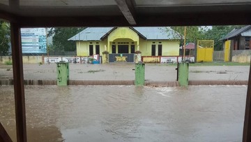 6 Desa di Bima NTB Diterjang Banjir, Jalan Raya Berubah Jadi Aliran Sungai