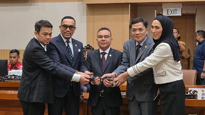 mkd-dpr-klaim-ahmad-sahroni-telah-selesai-jalani-sanksi