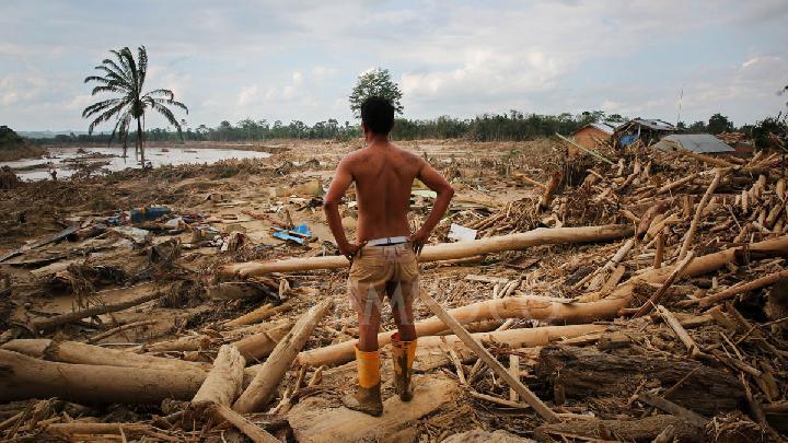 SK Menhut Tetapkan Pemanfaatan Kayu Banjir untuk Percepat Pemulihan Sumatra