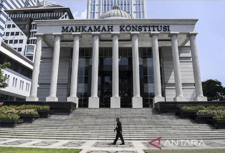 mk-diminta-larang-keluarga-presiden-nyalon-di-pilpres