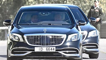 momen-prabowo-disopiri-raja-yordania-saat-menuju-bandara-marka