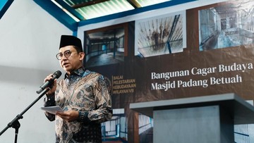Menbud Resmikan Pemugaran Cagar Budaya Masjid Padang Betuah
