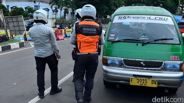 Puluhan Angkot Tak Laik Jalan Terjaring Razia di Bogor, Disanksi Tilang