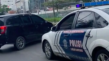 Pengemudi Mobil Gila-gilaan di Jakpus dari Kawarang Mau ke Ancol
