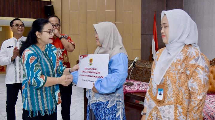 Walkot Semarang Perluas Jangkauan Sekolah Swasta Gratis