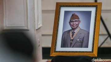 para-tokoh-mengenang-try-sutrisno-yang-berpulang