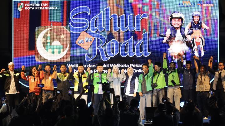 wali-kota-pekanbaru-gelar-sahur-on-the-road-bersama-2.000-driver-ojol