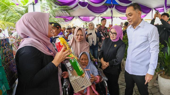 garage-day-surabaya-salurkan-bantuan-untuk-7.250-keluarga