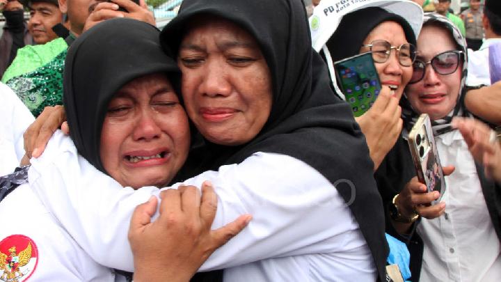 Top Nasional: Gaji Guru Turun hingga Mahasiswa UI Melawan