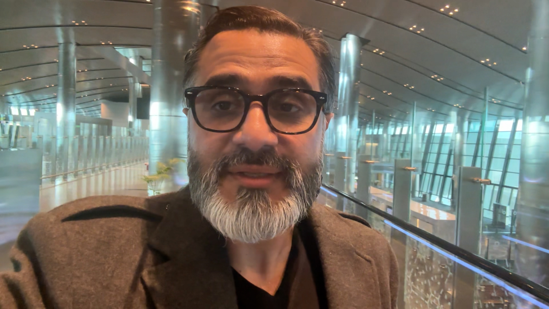 al-jazeera-reporter-boards-first-flight-to-doha-since-war-on-iran