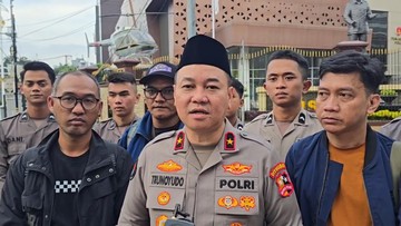 Sinergi Bersama Jurnalis, Polri Bagikan 1.500 Takjil ke Masyarakat di Jaksel