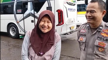 Habis Ongkos Saat Mau Mudik ke Purwokerto, Ibu Hamil di Bogor Dibantu Polisi
