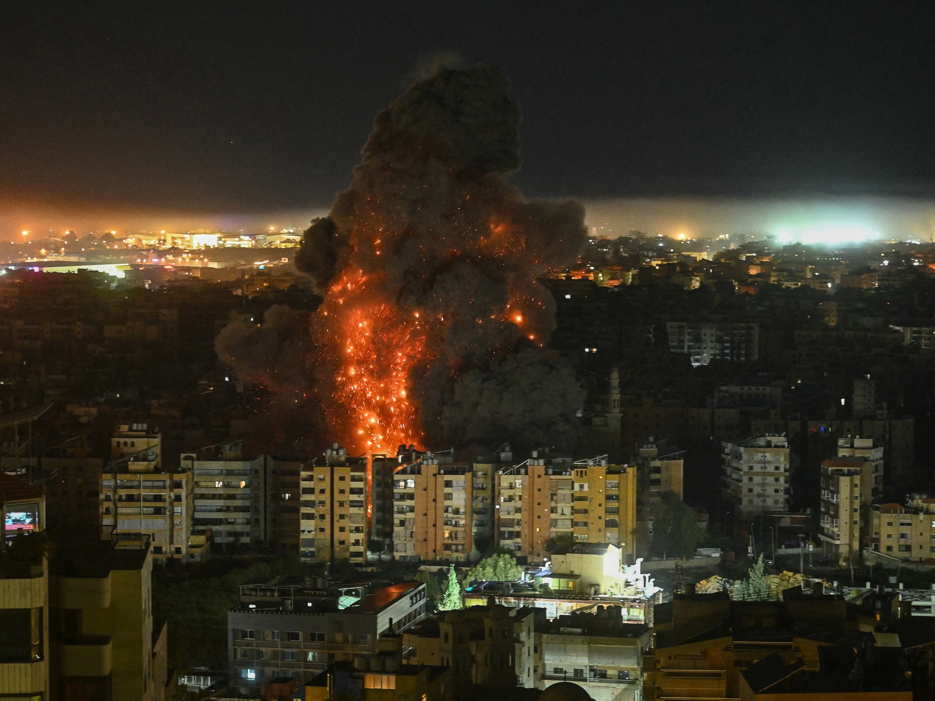 iran-mengatakan-as-dan-israel-telah-menyerang-hampir-10.000-lokasi-sipil-sejak-perang-dimulai