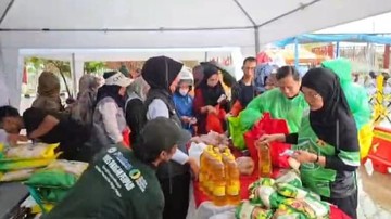 antusiasme-warga-sambut-gerakan-pangan-murah-di-stadion-pakansari-bogor