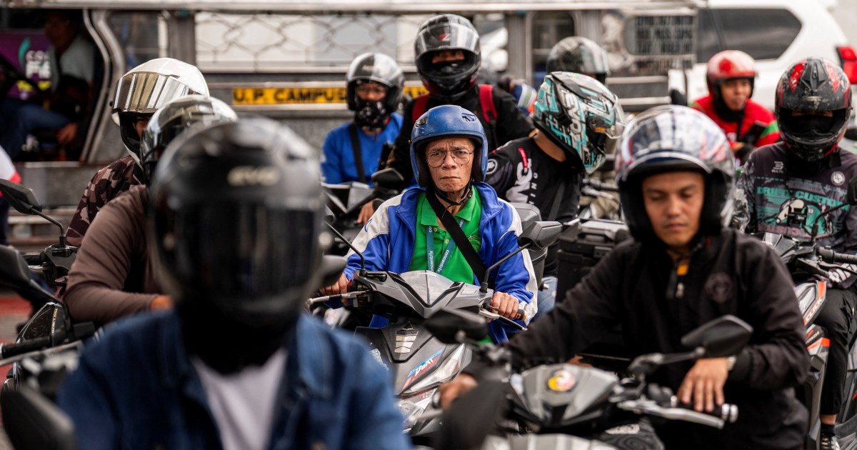 Asia Tenggara menutup kantor-kantor, membatasi perjalanan ketika krisis minyak semakin parah
