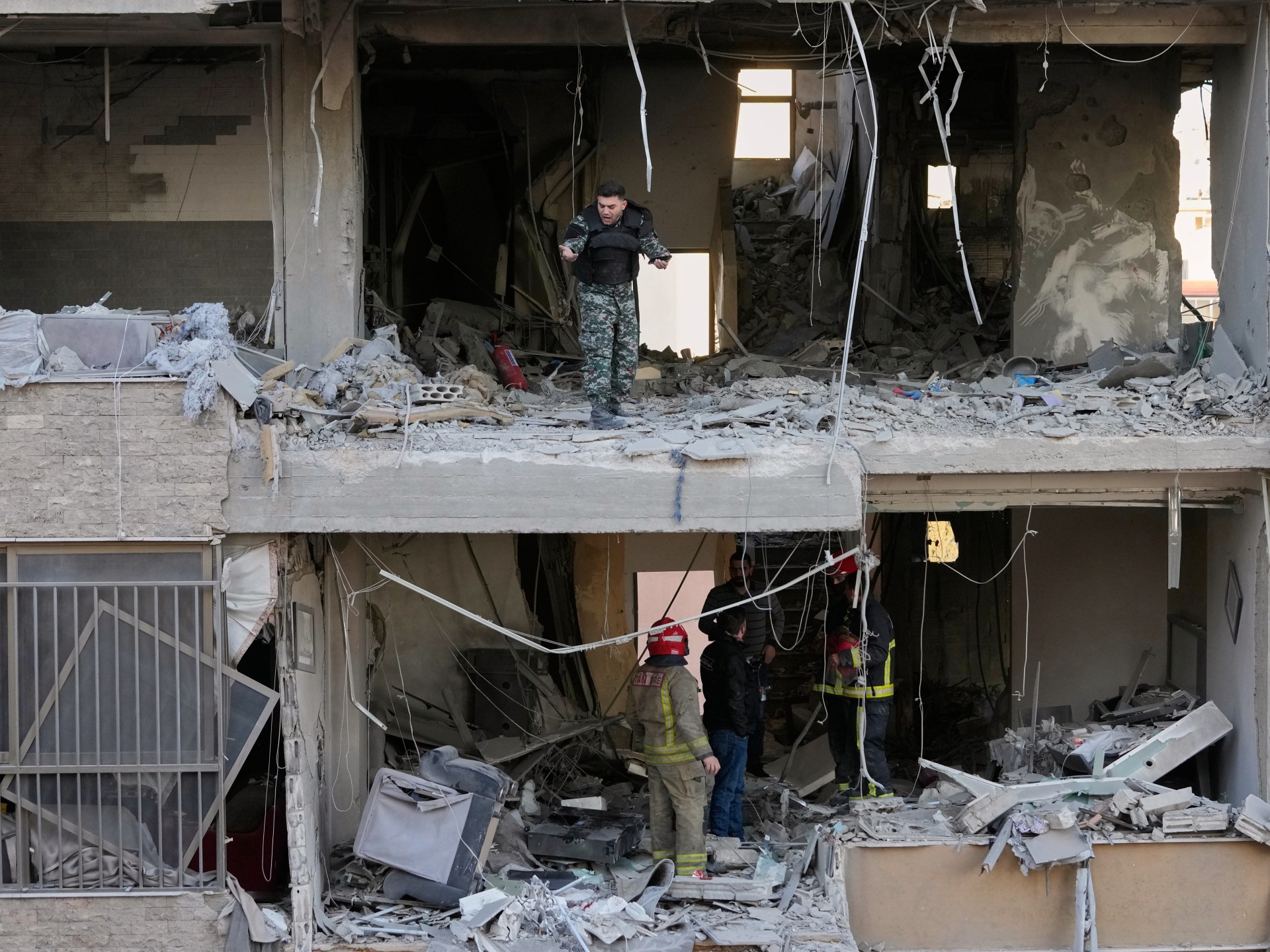 penduduk-di-lingkungan-beirut-ini-merasa-aman-kemudian-israel-menyerangnya.