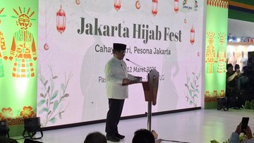 Buka Jakarta Hijab Festival, Pramono Ingin Tanah Abang Kembali Ramai
