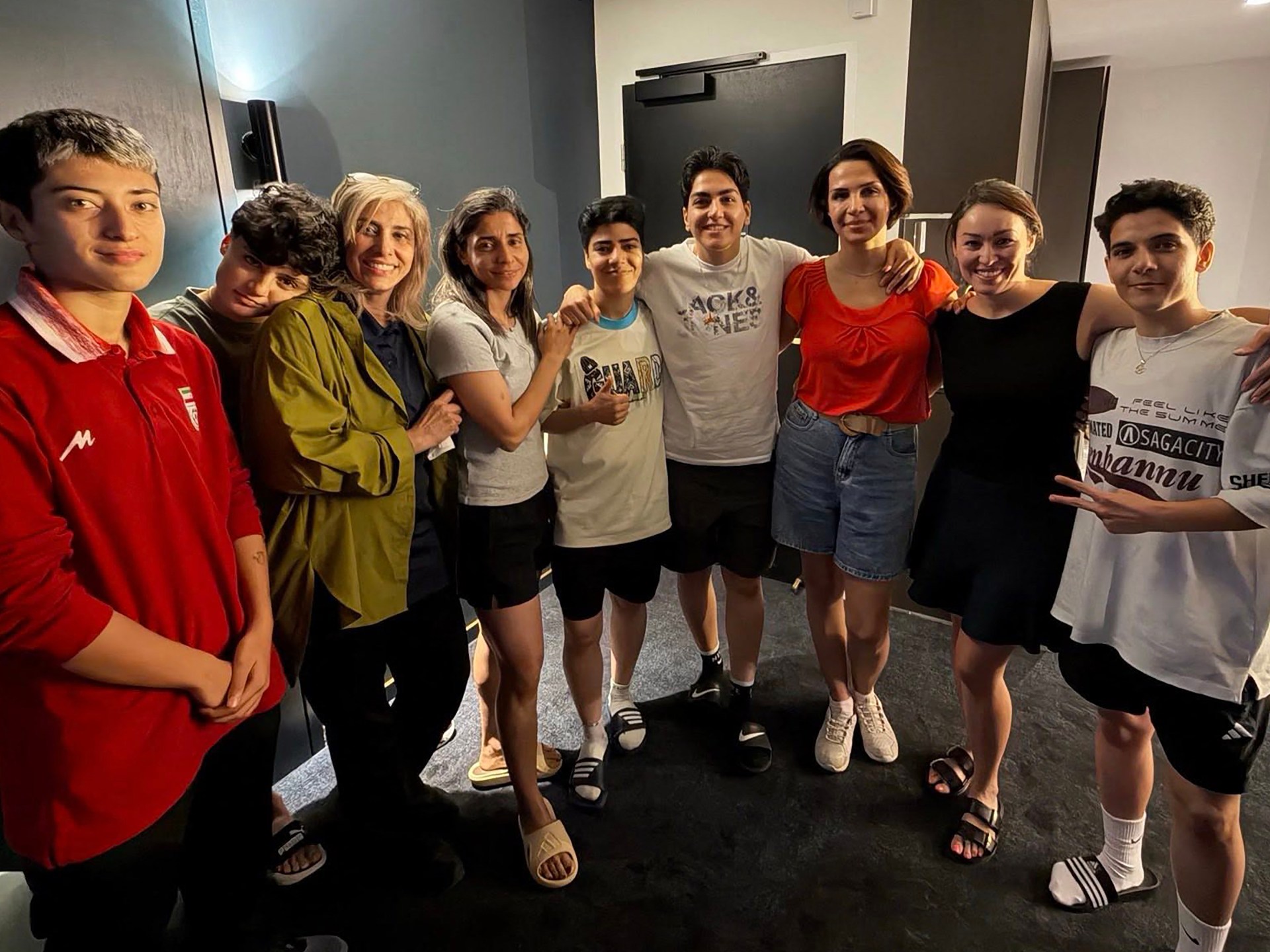 Bagaimana pesepakbola wanita Iran mencari suaka di Australia dan apa yang terjadi selanjutnya