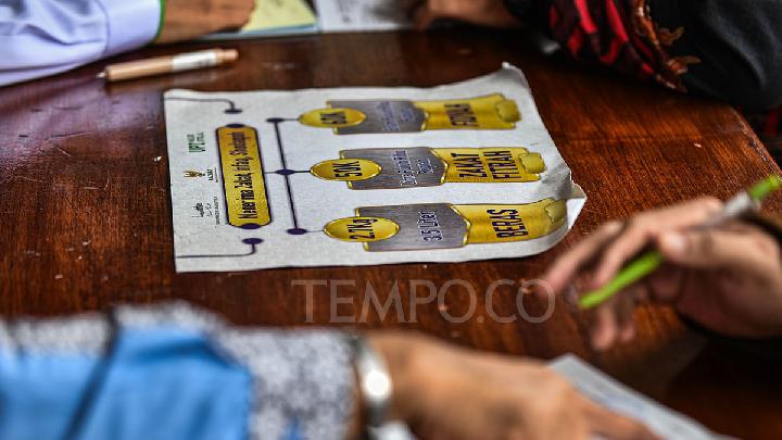 Prabowo dan Para Menteri Bayar Zakat Fitrah di Istana