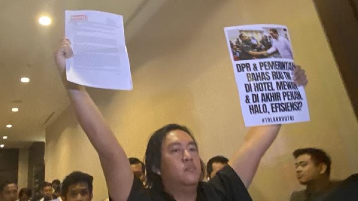 DPR Minta Polisi Usut Teror Air Keras ke Aktivis Kontras