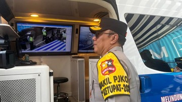 Wakapolri Pantau Arus Mudik di KM 29, Puji Kesiapan Korlantas Polri
