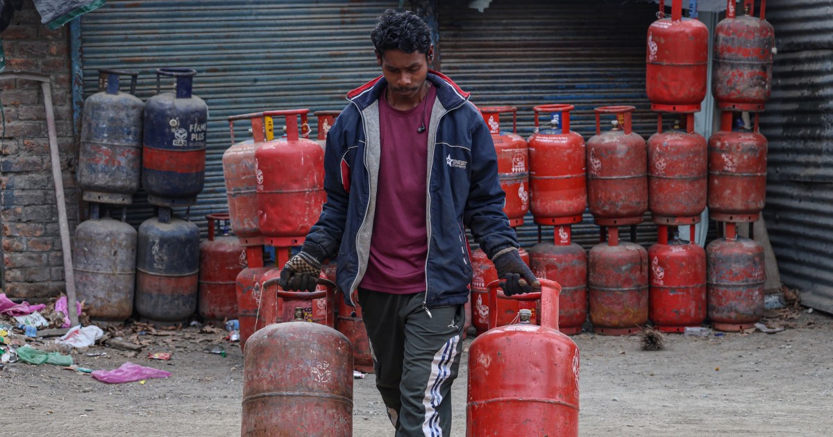 Dua kapal India melintasi Selat Hormuz saat Iran mengizinkan lewat