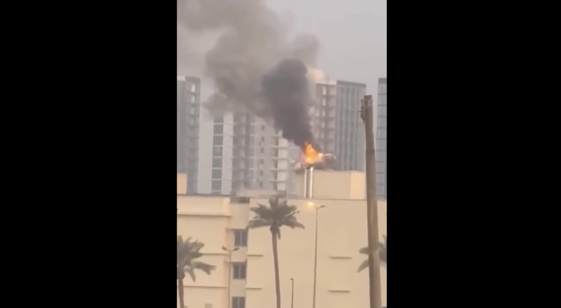 Kebakaran dan kerusakan setelah serangan di kompleks kedutaan AS di Bagdad