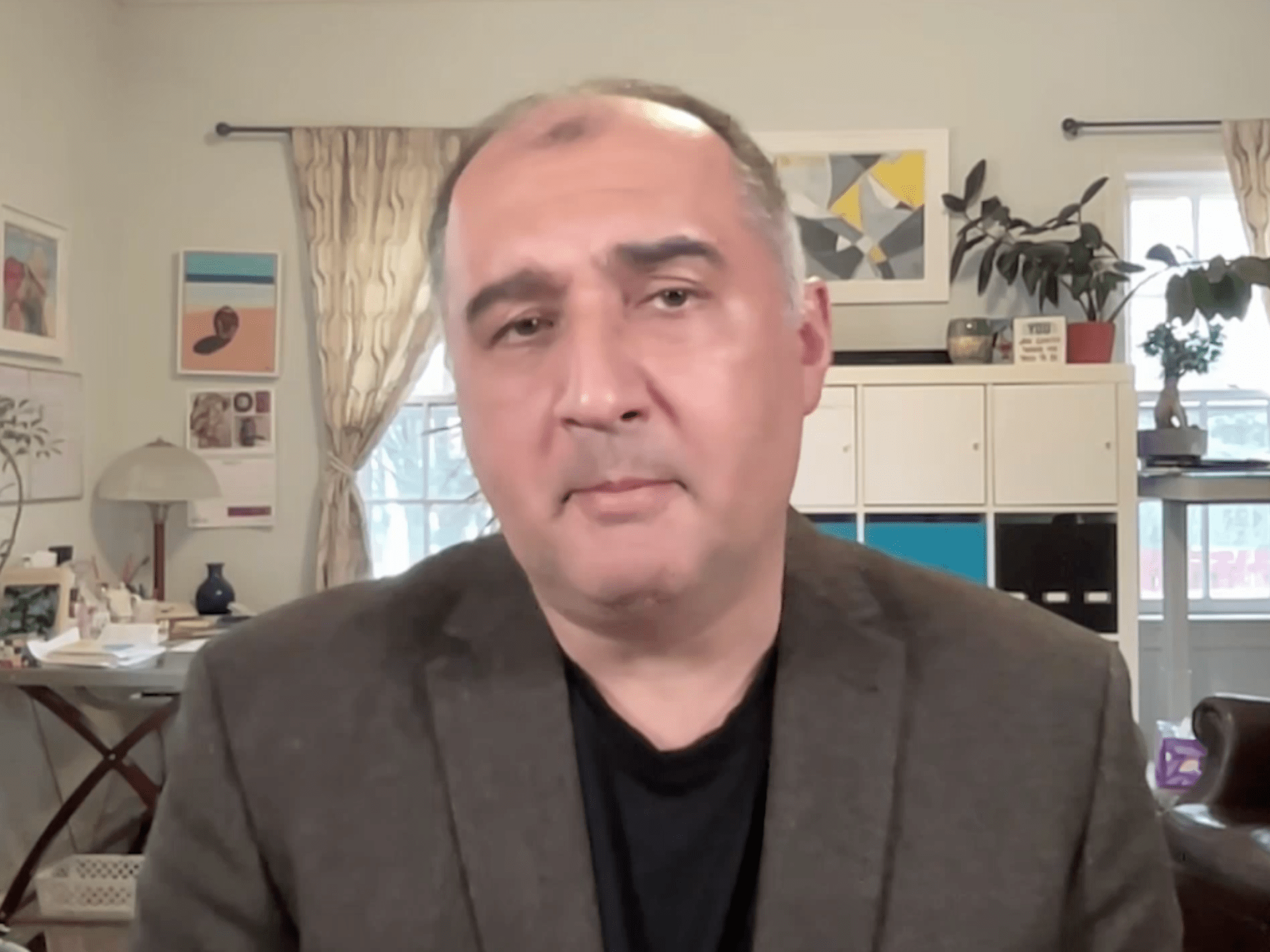 'Israel yang menargetkan pasukan keamanan Iran mungkin bertujuan untuk mendorong pemberontakan'