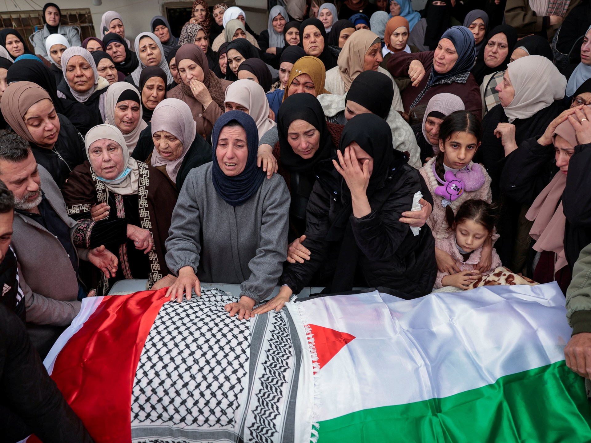 'Kami membunuh anjing': Pasukan Israel membunuh dua anak, orang tua di Tepi Barat