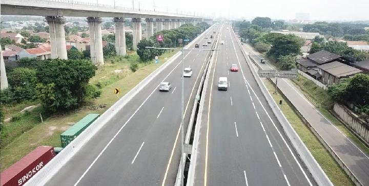 76 Ribu Kendaraan Meninggalkan Jakarta via Tol MBZ