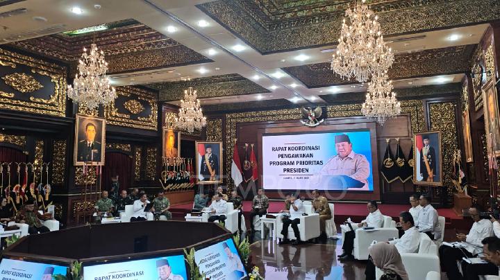 Mensesneg Pimpin Rapat Sejumlah Menteri di Kemenhan