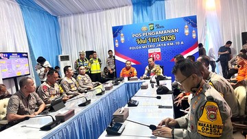 Kapolda Metro hingga Kepala Basarnas Cek Pos Pelayanan Pemudik di Cikunir