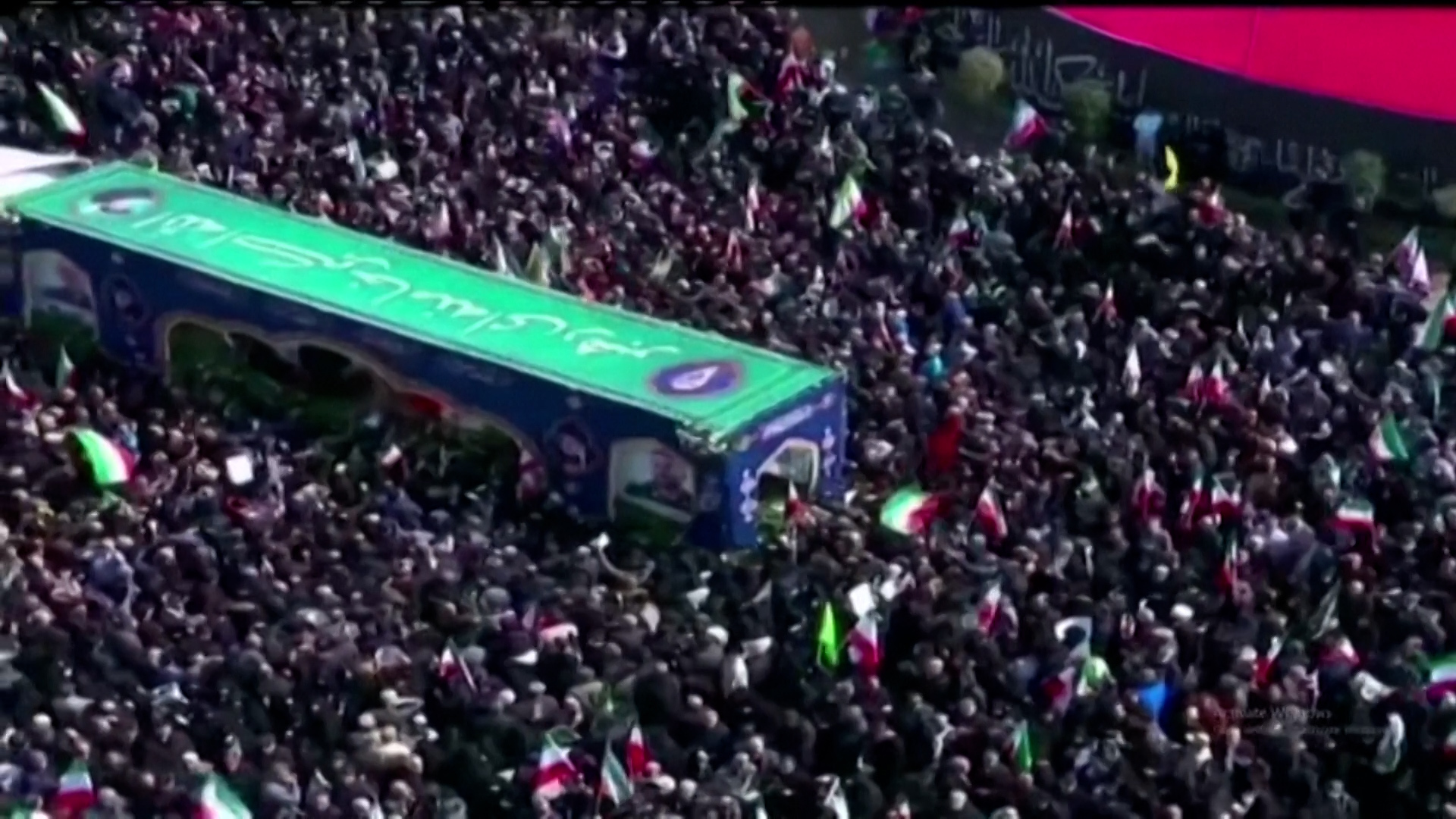 Iran mengadakan pemakaman pejabat Larijani dan Soleimani