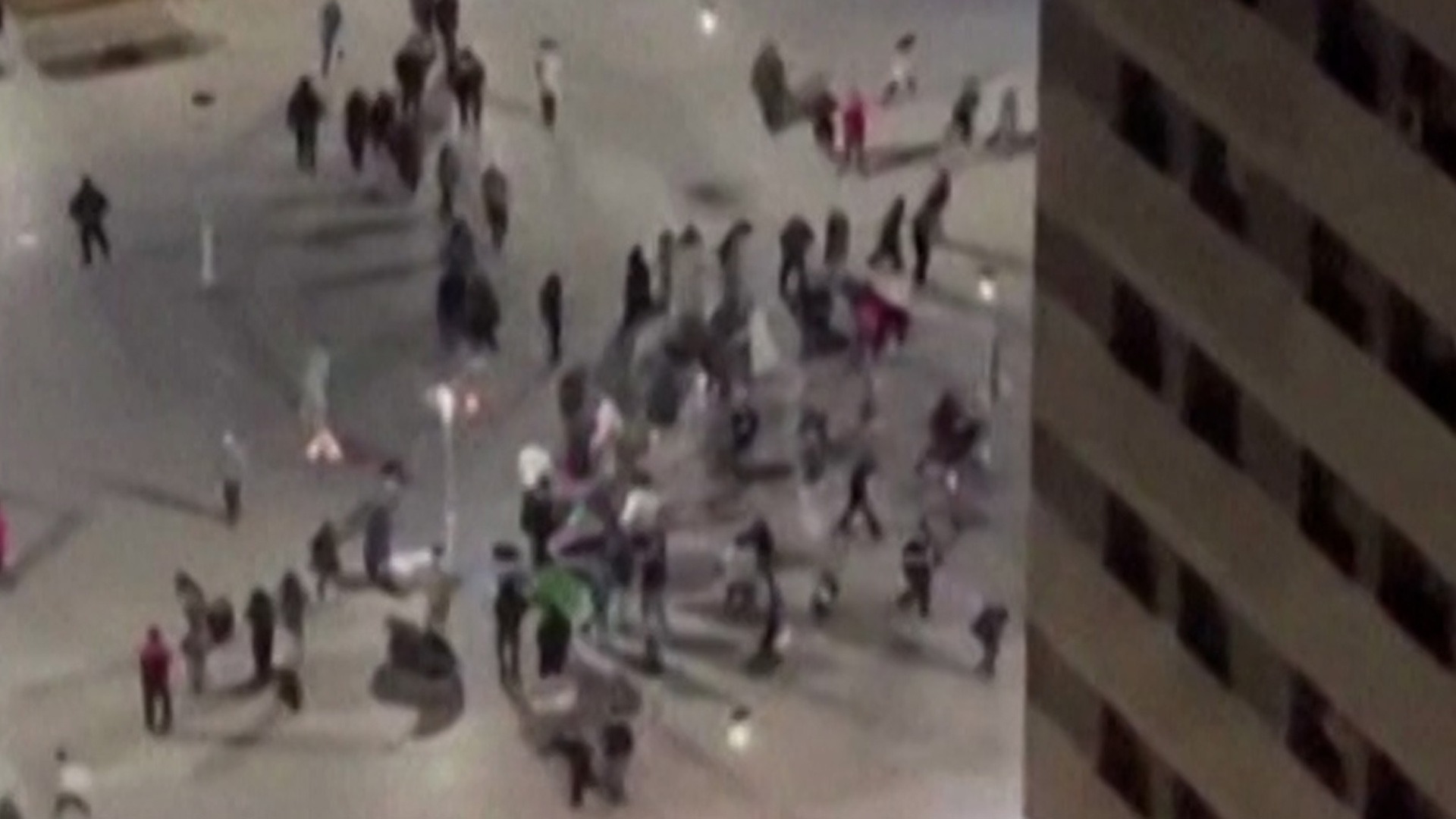 Tembakan membubarkan kepadatan saat perayaan Tahun Baru Persia di Teheran